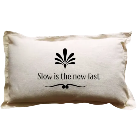 Coussin à message beige Mindset : Slow is the new fast