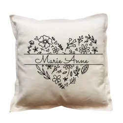 Coussin carré beige personnalisé : Prénom Cœur