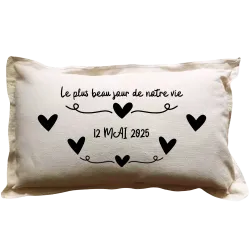 Coussin rectangulaire beige personnalisé mariage : Le plus beau jour de notre vie