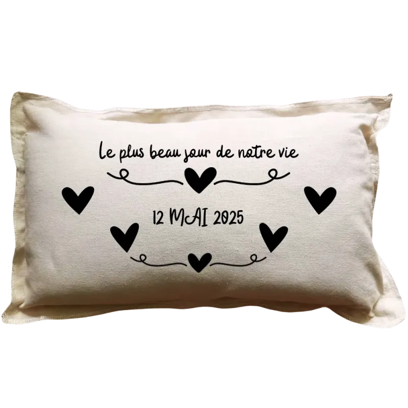Coussin rectangulaire beige personnalisé mariage : Le plus beau jour de notre vie