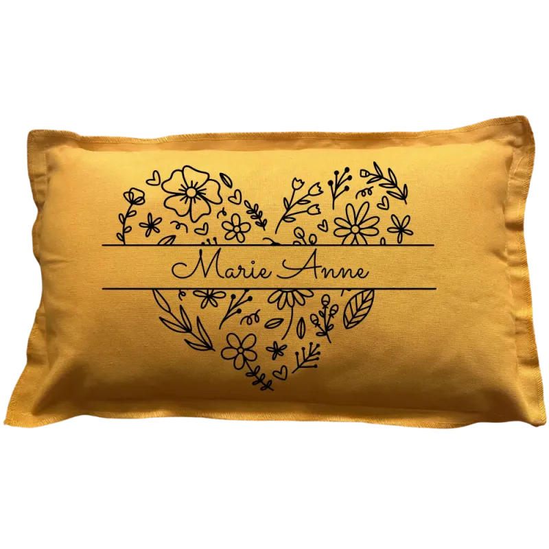 Coussin rectangulaire moutarde personnalisé : Prénom Cœur
