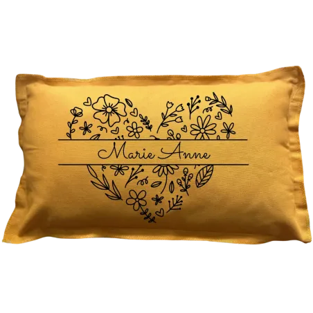 Coussin rectangulaire moutarde personnalisé : Prénom Cœur