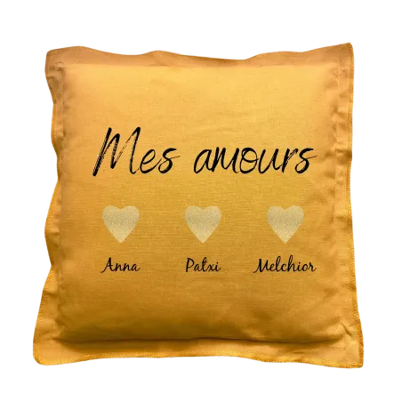 Coussin carré moutarde personnalisé famille : Mes Amours