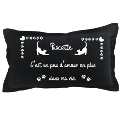 Coussin rectangulaire noir personnalisé animaux : Chat : C’est un peu d’amour en plus dans ma vie