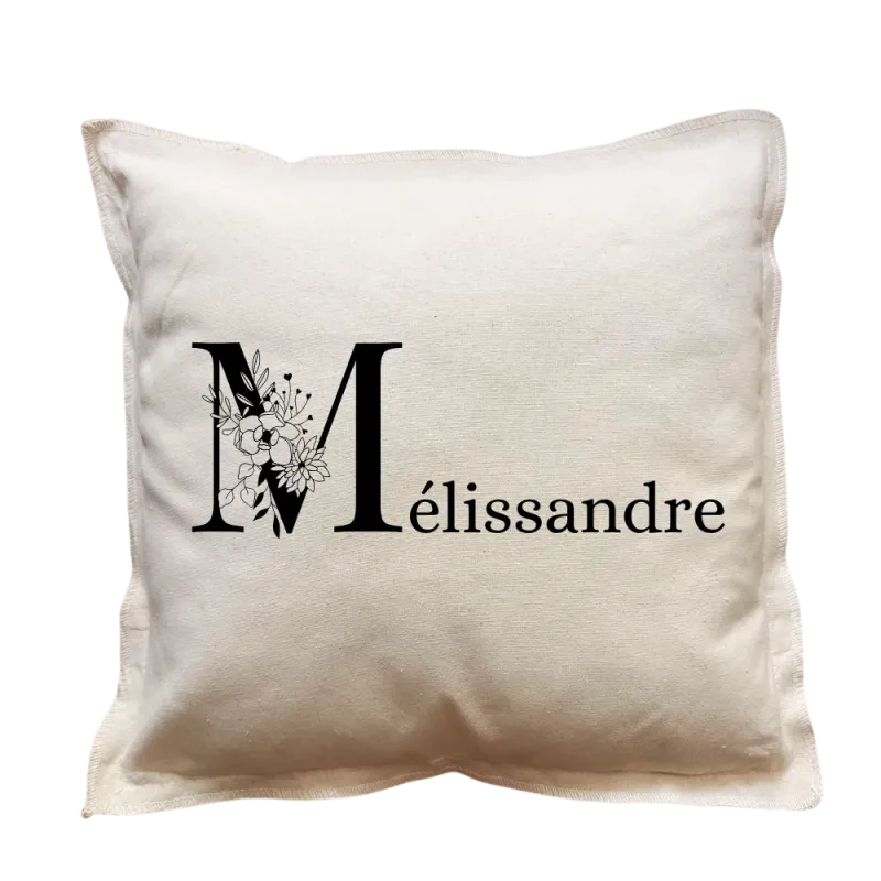 Coussin carré beige personnalisé : Lettre fleurie prénom