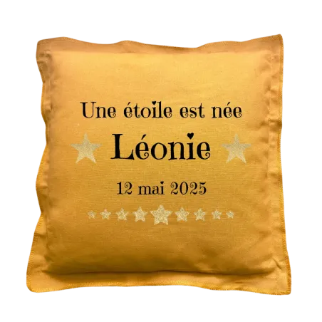 Coussin carré moutarde personnalisé naissance : Une étoile est née