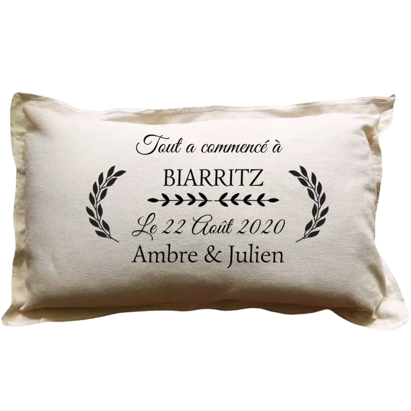 Coussin rectangulaire beige personnalisé mariage : Tout a commencé à ...