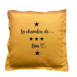 Coussin carré moutarde personnalisable prénom : La chambre de ...