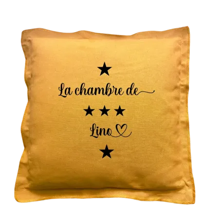 Coussin carré moutarde personnalisable prénom : La chambre de ...